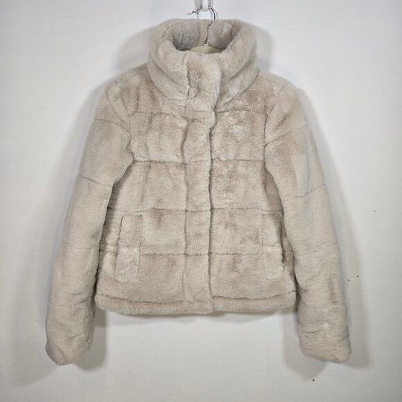 Altar'd State Jackets & Blazers - Altar'd State Faux Fur Cream Color Women's Jacket. Size S.